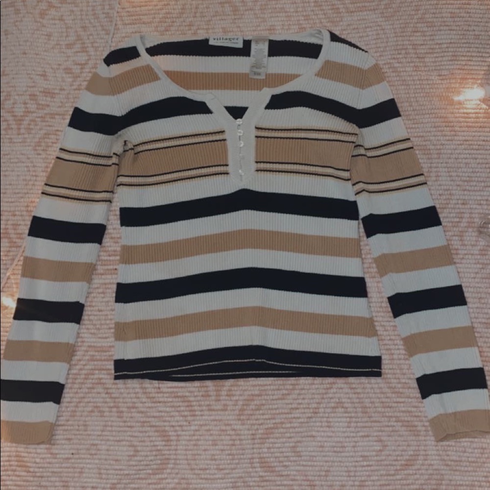 Sweater - Picture 2 of 3